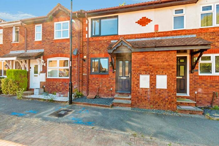 2 Bedroom Terraced House For Sale In Unwin Close, Southampton, SO19