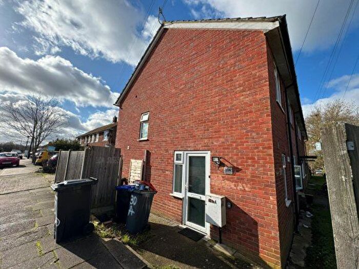 4 Bedroom Semi Detached House To Rent In Sussex Avenue, Canterbury, Kent, CT1