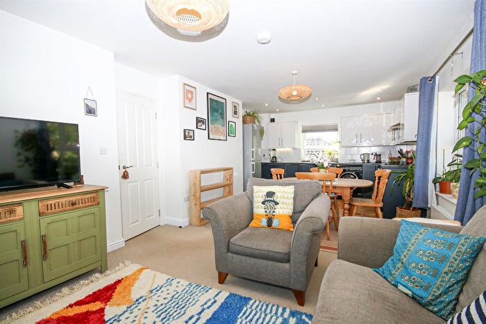 2 Bedroom Flat For Sale In Colman Road, Norwich, NR4