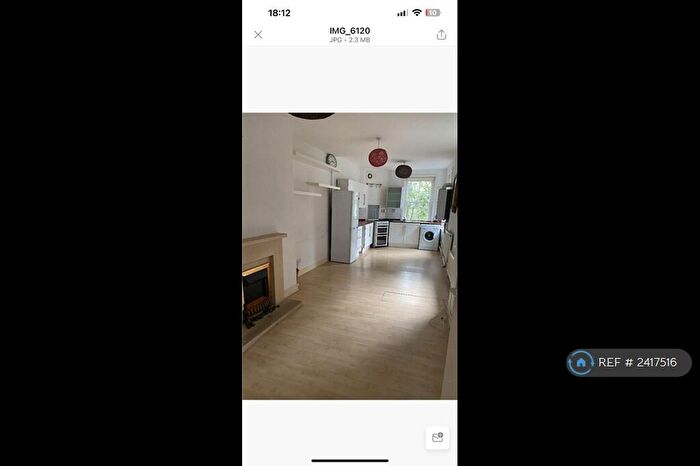 2 Bedroom Flat To Rent In Newington Green Mansions, Green Lanes, London, N16