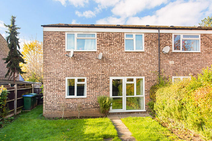 1 Bedroom Maisonette To Rent In Molesworth Road, Cobham, Surrey, KT11