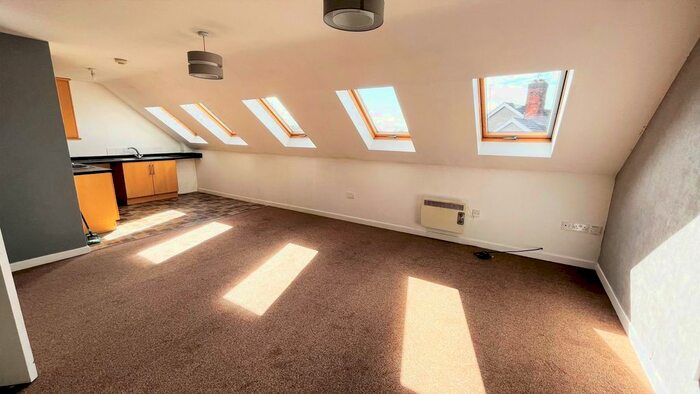 2 Bedroom Flat To Rent In Heath Road, Holmewood, Chesterfield, S42