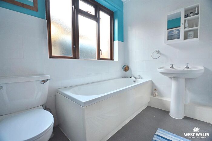 2 Bedroom Cottage For Sale In Burton, Milford Haven, SA73
