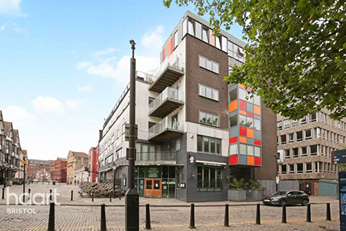 3 Bedroom Flat For Sale In Welsh Back, Bristol, BS1