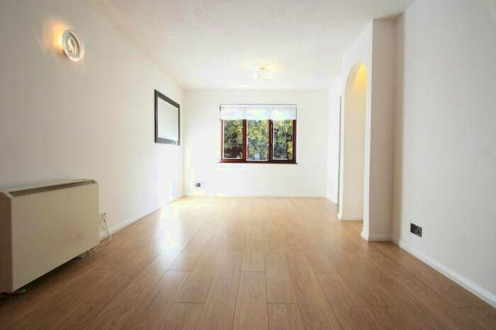 2 Bedroom Flat To Rent In Pelham Road, London, SW19