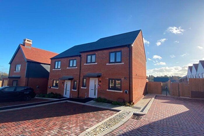 2 Bedroom Semi-Detached House To Rent In Daubeney Way, Winchester, SO22