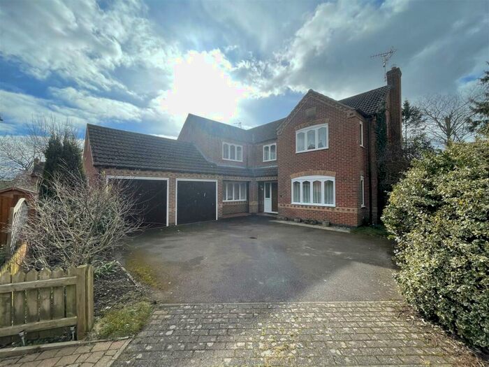 4 Bedroom Detached House To Rent In Fletcher Court, Farnsfield, Newark, NG22