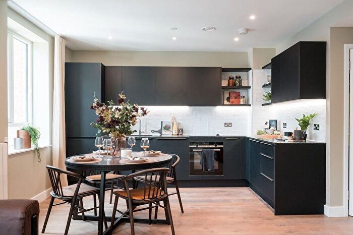 2 Bedroom Flat For Sale In Lombard Square, Plumstead, SE28