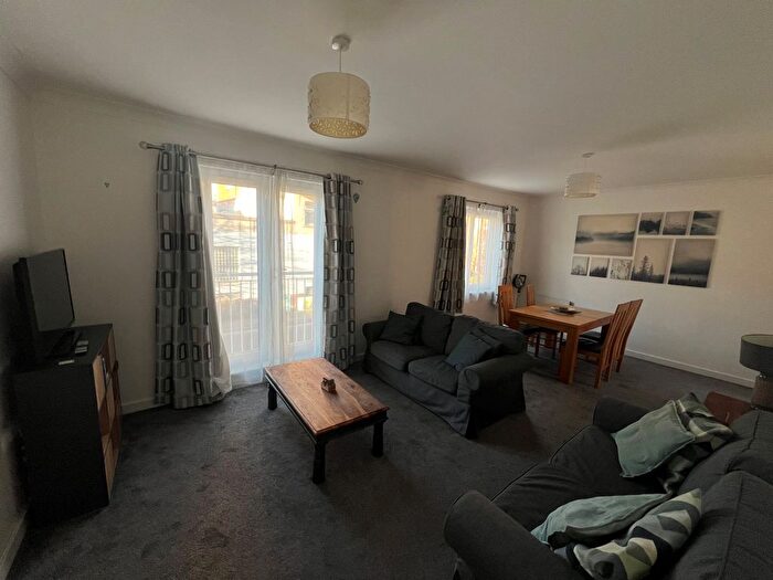 2 Bedroom Flat To Rent In Carlotta Way, Cardiff, CF10