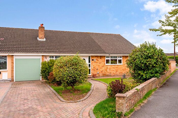 3 Bedroom Semi-Detached Bungalow For Sale In Longmynd Drive, Fareham, PO14