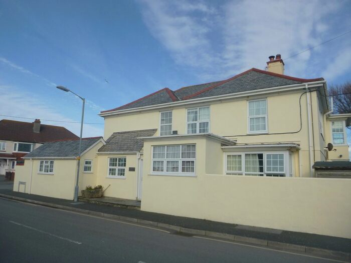 1 Bedroom Flat To Rent In Holnicote Road, Bude, Cornwall, EX23