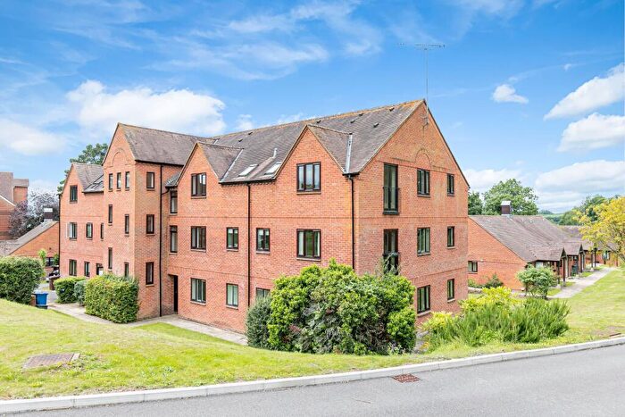 1 Bedroom Flat For Sale In Parklands, Eynsham Road, Farmoor, OX2