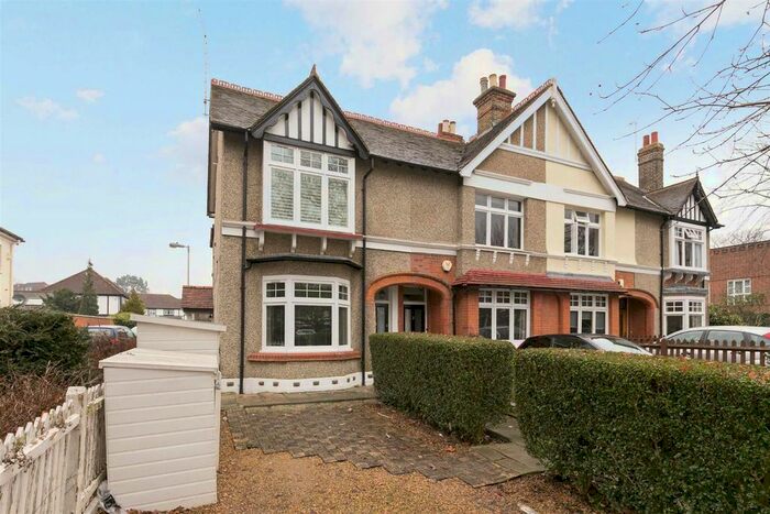 1 Bedroom Flat To Rent In The Green, London, E4