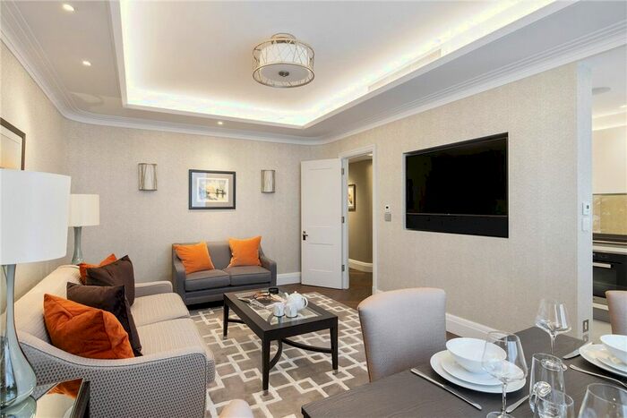2 Bedroom Flat To Rent In Park Lane, London, W1K