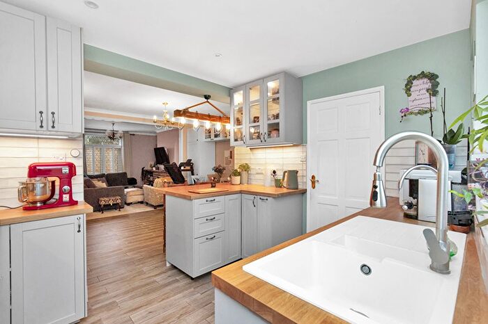 2 Bedroom Terraced House For Sale In Kingslea, Leatherhead, KT22