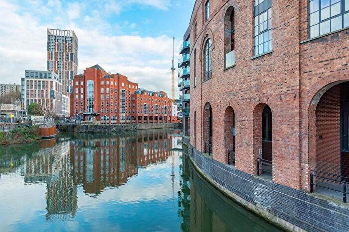 2 Bedroom Apartment To Rent In Malt House - City Centre, BS1