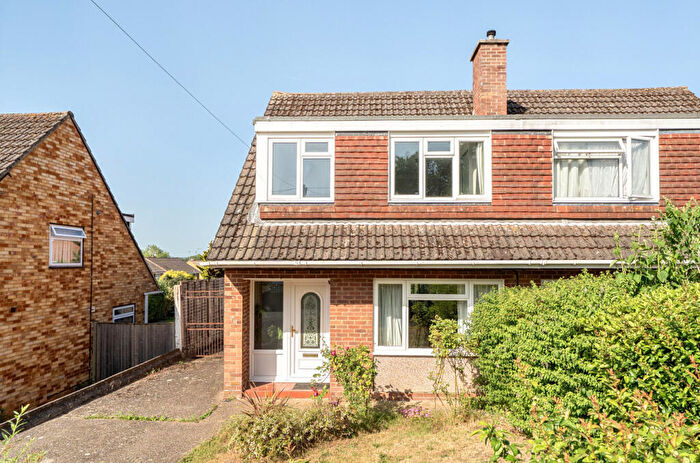 3 Bedroom Semi Detached House For Sale In Tintern Crescent, Reading, Berkshire, RG1