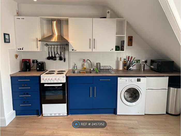 1 Bedroom Flat To Rent In Windsor Road, Bournemouth, BH5