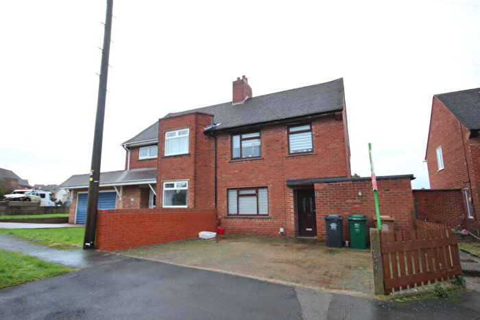 3 Bedroom Semi-Detached House To Rent In Elmsleigh Close, Derbyshire, Midway, DE11