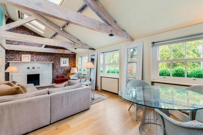 3 Bedroom Flat To Rent In Hyde Park Square, London, W2