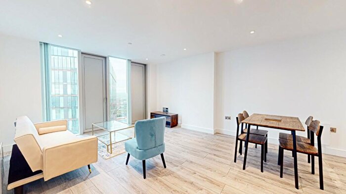 2 Bedroom Apartment To Rent In The Blade, New Jackson Street, M15