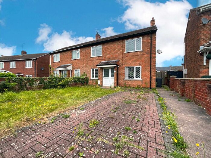 3 Bedroom Semi-Detached House For Sale In Elizabeth Avenue, Polesworth, Tamworth, Warwickshire, B78