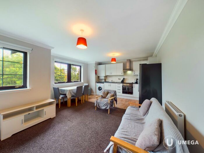 4 Bedroom Flat To Rent In St Leonards Hill, Newington, Edinburgh, EH8