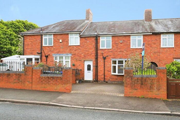 3 Bedroom Terraced House For Sale In Beacon Lane, Dudley, DY3
