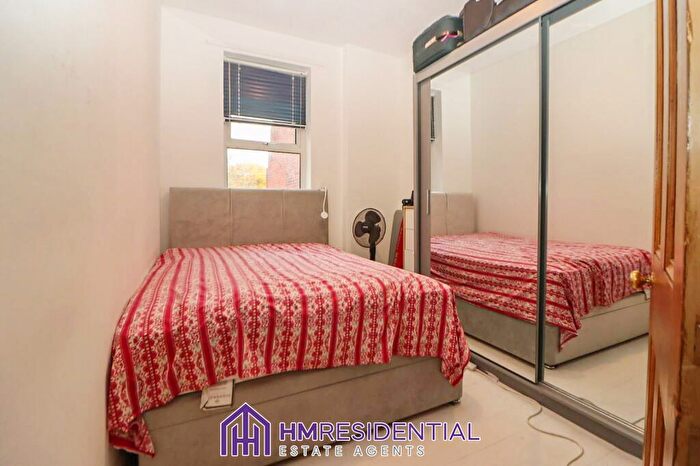 2 Bedroom Flat To Rent In Wingrove Avenue, Fenham, Newcastle Upon Tyne, NE4