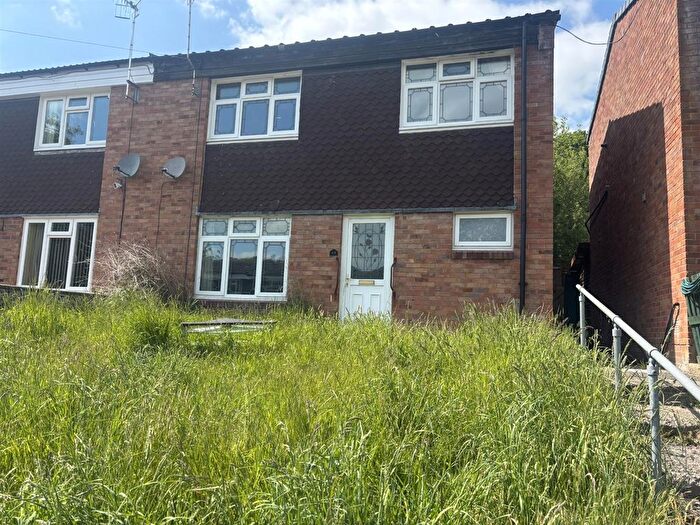 3 Bedroom End Terrace House For Sale In Bron Y Gaer, Llanfyllin, SY22