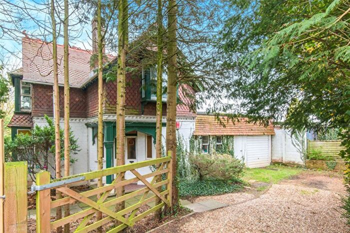 3 Bedroom Detached House For Sale In Taylors Corner, Headbourne Worthy, Headbourne Worthy, SO23