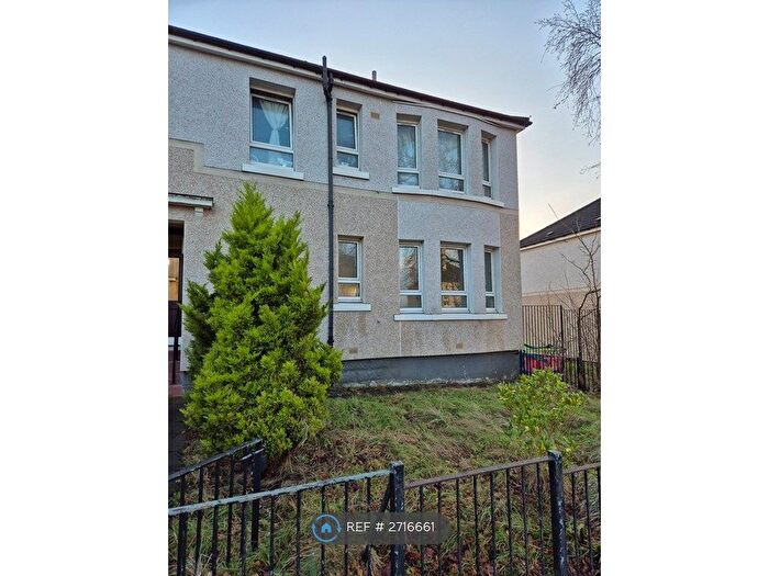 2 Bedroom Flat To Rent In Bangorshill Street, Thornliebank, Glasgow, G46