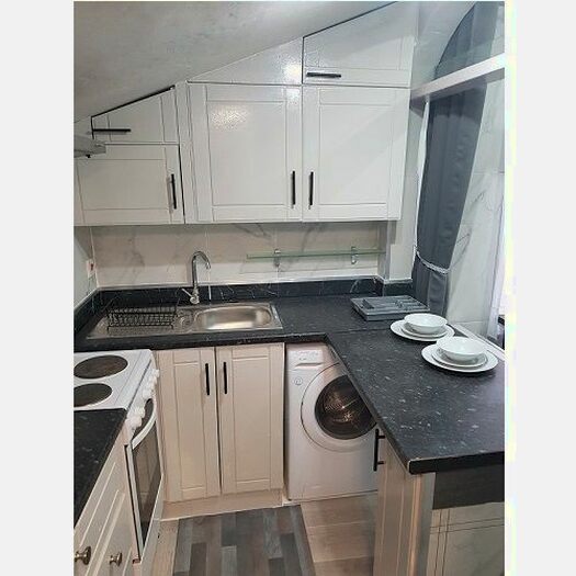 Studio To Rent In Heyford Terrace, London, SW8
