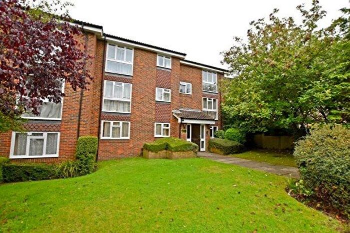 2 Bedroom Flat To Rent In Fleetwood Close, Croydon, CR0