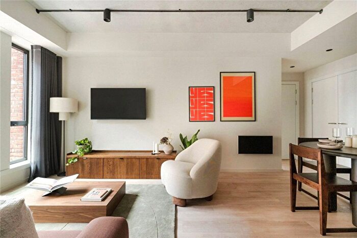 2 Bedroom Flat For Sale In Setl, Ludgate Hill, Birmingham, West Midlands, B3