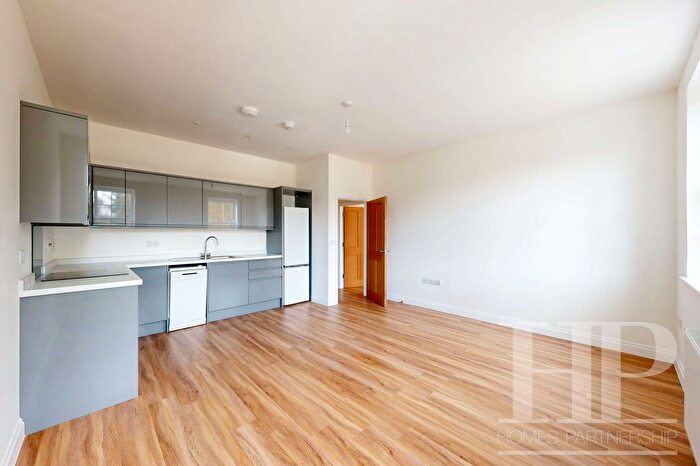 2 Bedroom Flat To Rent In Balcombe, RH17