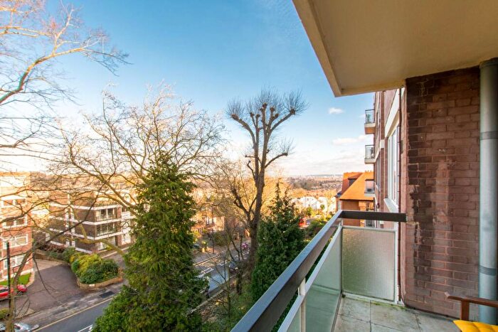 2 Bedroom Flat To Rent In Shepherds Hill, Highgate, London, N6