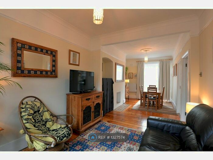 3 Bedroom Terraced House To Rent In Hewitt Avenue, London N22