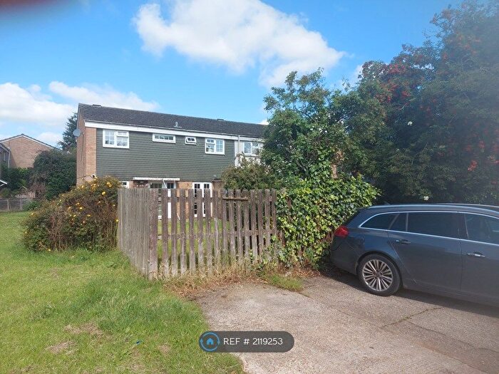 4 Bedroom Semi-Detached House To Rent In Ripon Road, Stevenage, SG1