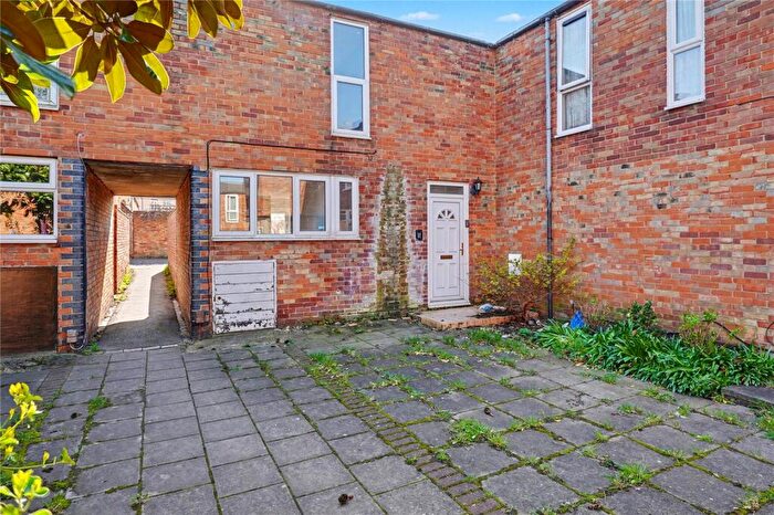 3 Bedroom Terraced House For Sale In Arabis Place, Basildon, Essex, SS15