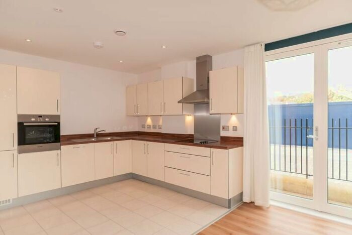 2 Bedroom Flat To Rent In Highgate, Longmead Terrace, Bath, BA2