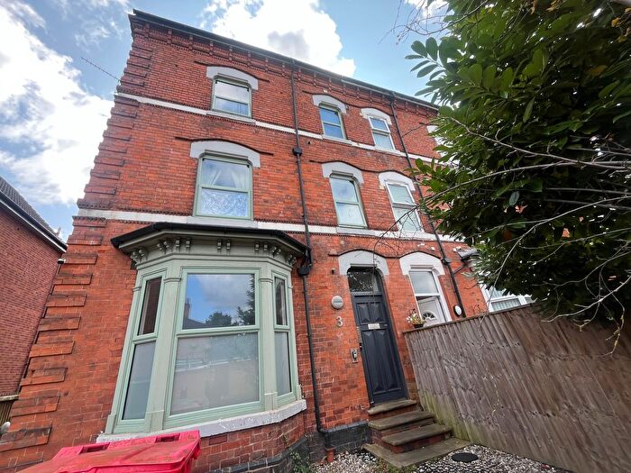 Studio To Rent In Woodhurst Road, Birmingham, B13
