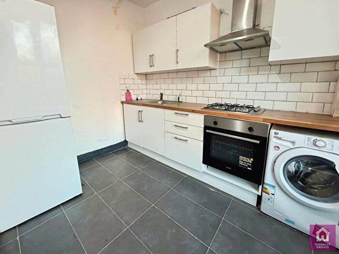 4 Bedroom Flat To Rent In Wilmslow Road, Manchester, Greater Manchester, M14