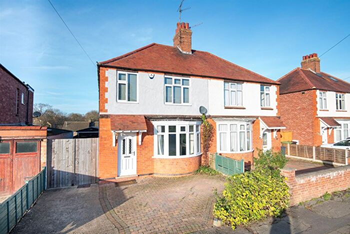 3 Bedroom Semi Detached House For Sale In Brickhill Road, Wellingborough, NN8