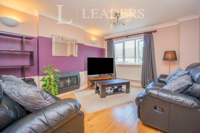 4 Bedroom Town House To Rent In Duchess Place, Chester, CH2