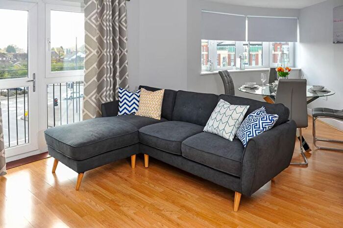 2 Bedroom Flat To Rent In Windsor And Maidenhead, SL4