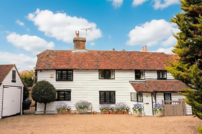 4 Bedroom Detached House For Sale In Cranbrook Road, Goudhurst, Kent, TN17