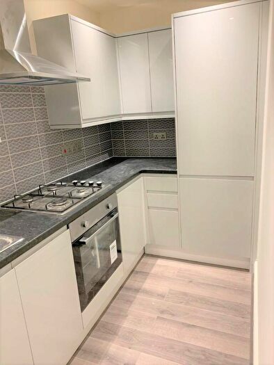 1 Bedroom Flat To Rent In Holloway Road, London, N7