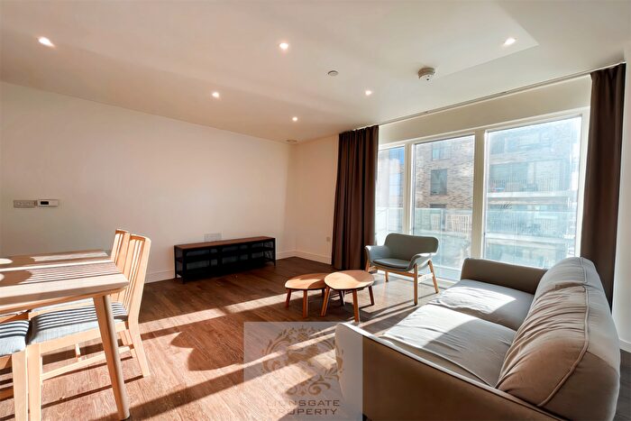 2 Bedroom Apartment To Rent In Quill House, SE3