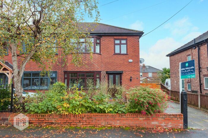 3 Bedroom Semi-Detached House For Sale In School Lane, Rixton, Warrington, Cheshire, WA3